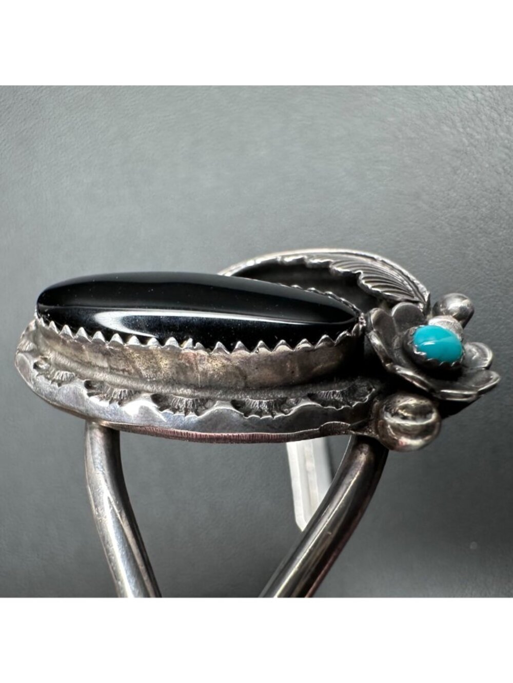 Sterling Silver Oval Onyx Feather Turquoise Accent Cuff Bracelet Vintage Sz 5.5 - Picture 12 of 16